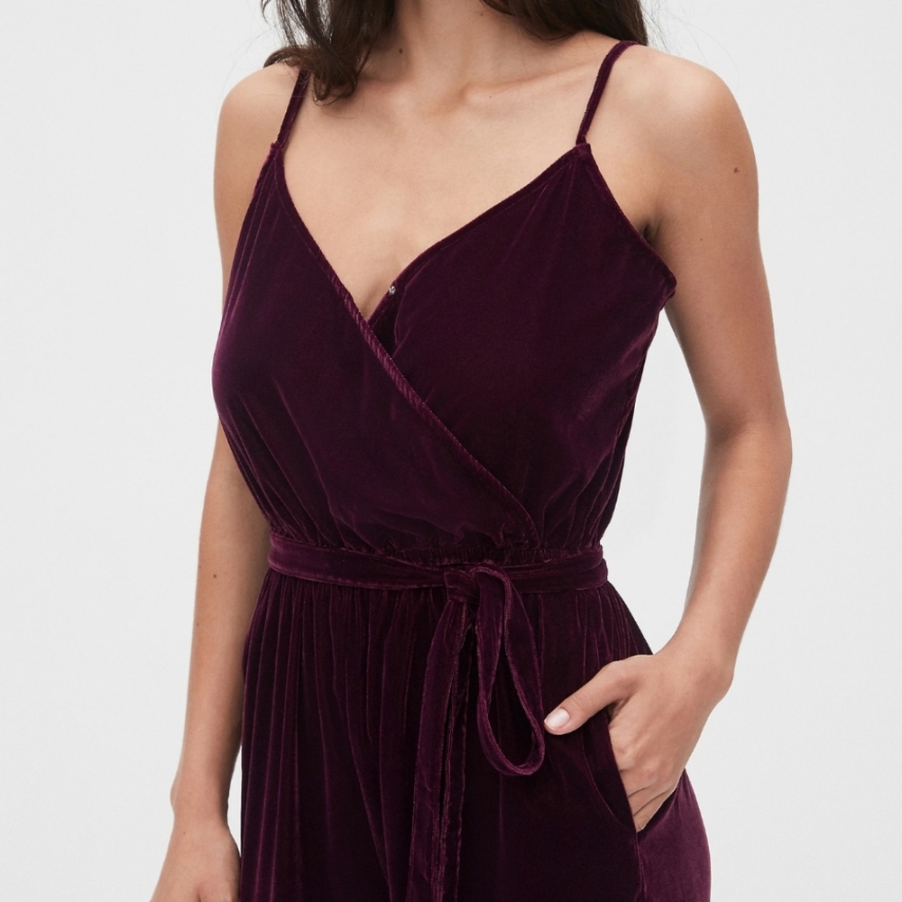 NWT size 8 GAP merlot velvet jumpsuit
